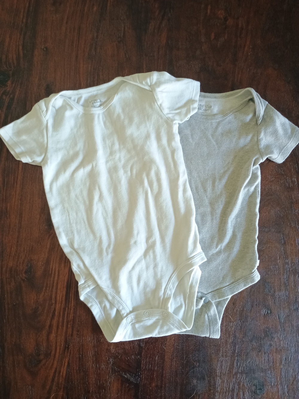 2 Organic Cotton Onesies, 24 Months